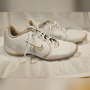 NIKE SIDELINE CHEERLEADER SNEAKERS